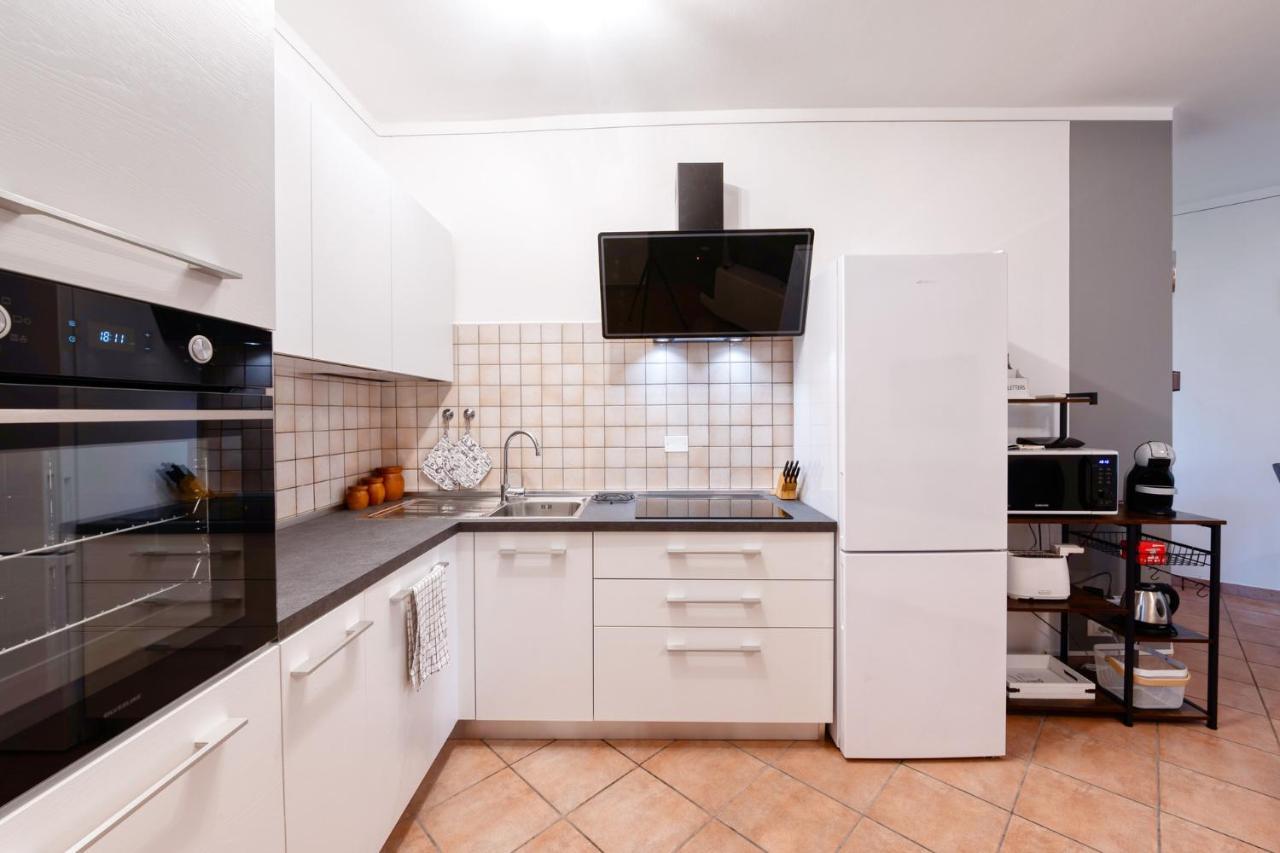 Wolf House - Peschiera - Jacuzzi Privata Apartment *