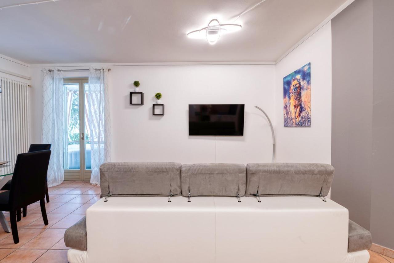 Wolf House - Peschiera - Jacuzzi Privata * Peschiera del Garda