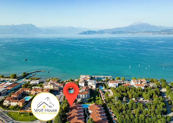 Wolf House - Peschiera Holiday